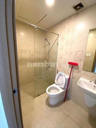 Mình cho thuê CC Riva Park Quận 4 , 15 triệu 80m2 2pn2wc full nt 