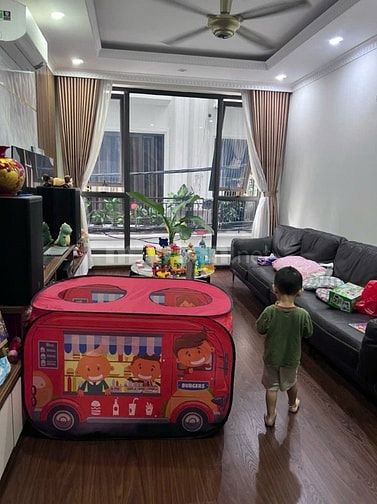 Bán nhà Phố Nguyễn Sơn, Long Biên, 52m2 - 5 tầng, Gara Oto, Gần Phố, K