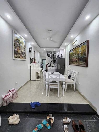 Nhà Đẹp, Ngõ Rộng Đội Cấn, Ba Đình 32m, 6 tầng, mt 3.5m, giá 7.5 tỷ.