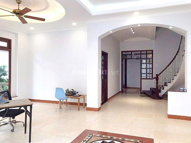 Cho thuê nhà 04 Phùng Khắc Khoan, Đa Kao, Q1. 4 Tầng, 600m2 chỉ 160tr